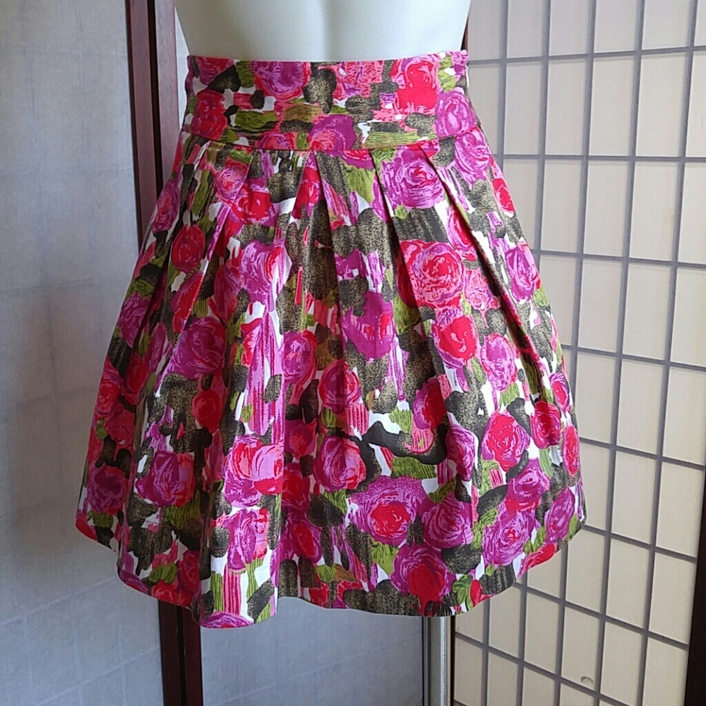 Skirt - Picture 4 of 9